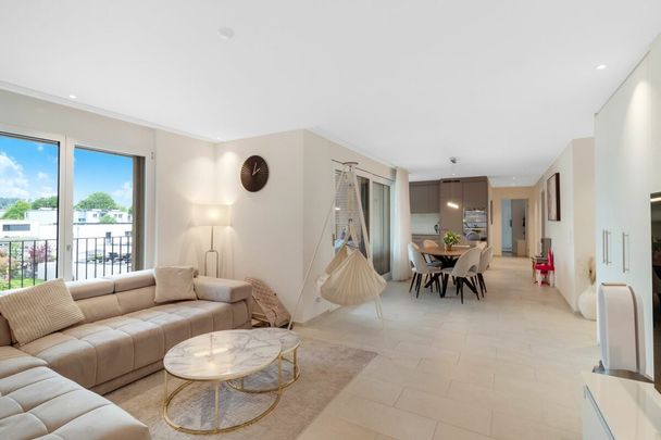 Lichtdurchflutete und stilvolle Wohnung sucht neue Mieter! - Foto 1