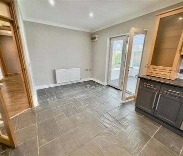 2 bedroom detached bungalow to rent - Photo 6