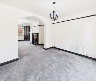 3 bedroom Semi-detached house to rent - Photo 2