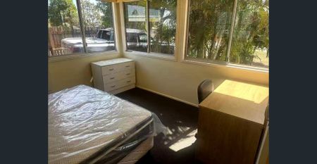 Clean and tidy house for rent in Rifle Range Rd Gympie - Photo 5