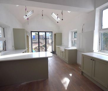 5 bedroom semi-detached house to rent - Photo 5