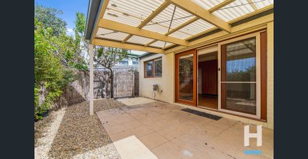 Spacious Unit in a Prime Frankston Location - Photo 2