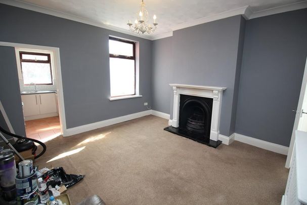 3 bedroom end of terrace house to rent - Photo 1