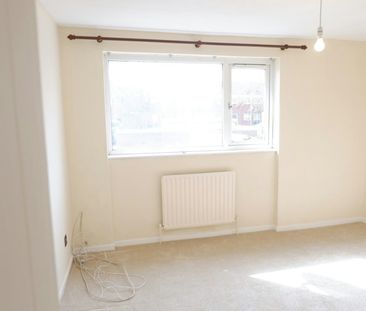 Terraced House to rent on - Photo 3