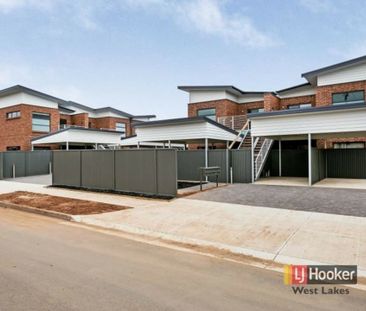 Lockup-and-Leave Modern Townhouse! - Photo 6