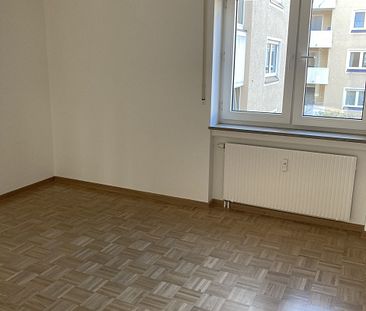 Großzügige 3-Zimmer-Wohnung am Hirschgarten - Foto 2