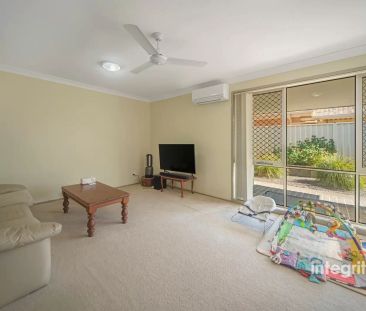 Loads of Space - Photo 1