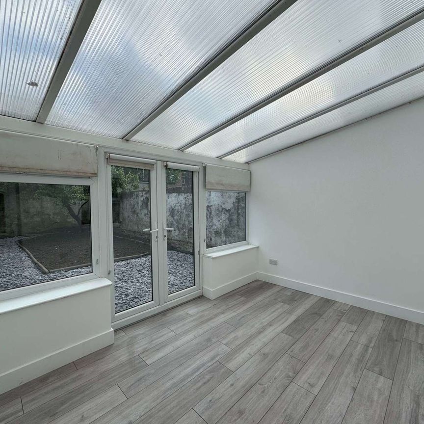 Modern studio rooms in L9, bills included Room 1 - Photo 1