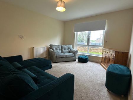 2 bedroom flat to rent - Photo 2