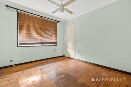 Family Home - Photo 2