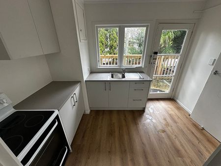 2 bedroom 1 bath unit. - Photo 4