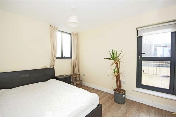 3 bedroom flat to rent - Photo 1
