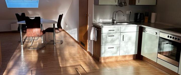 Vollständig möbliertes 1 Zimmer Appartement in ruhiger Wohnlage - Foto 1