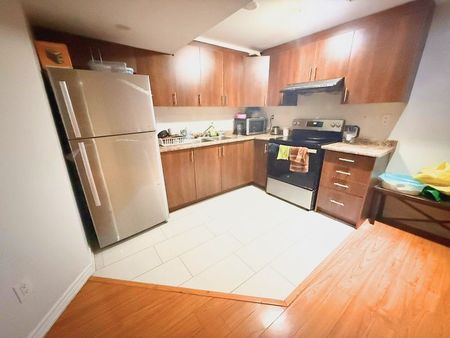 For Lease - 55 Peachleaf Crescent, Brampton, Ontario - Photo 4