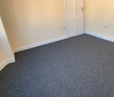 3 Bed Semi-Detached House, Tudor Road, LU3 - Photo 3