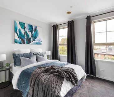 4 Gresswell Park Drive, Watsonia VIC 3087 - House For Rent | Domain - Photo 4