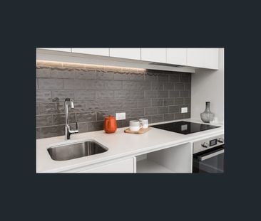 Large 1 Bedroom Apartment in the CBD - Photo 4