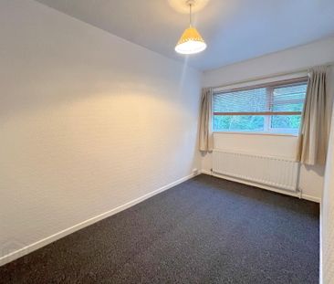 28 Benson Street, Lisburn, BT28 2BG - Photo 4