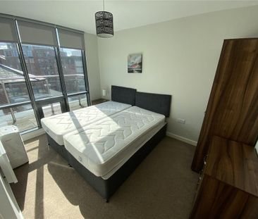 2 bedroom flat to rent - Photo 3