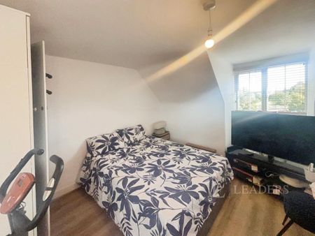 3 bedroom semi-detached house to rent - Photo 4