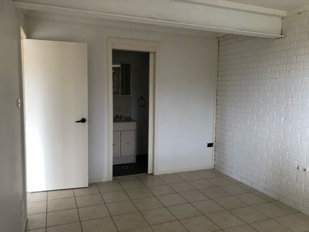 1A Doran Place- Rent includes electricity, water and internet - Photo 4