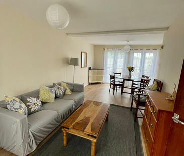 Generous Mid Terrace Family Home, 3 bed to let in Frome - Photo 2