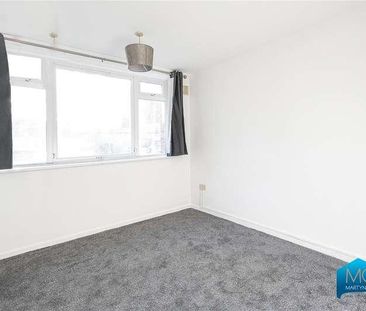 Alan Lodge, Nether Street, Finchley Central, London, N3 - Photo 3