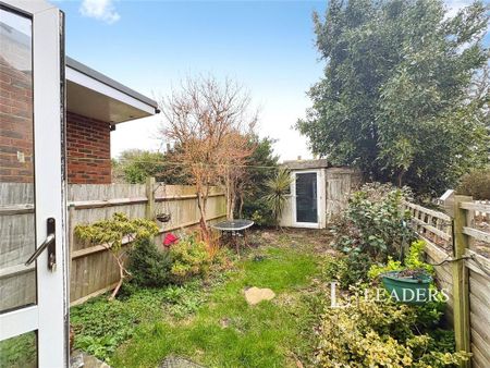 1 bedroom house to rent - Photo 2