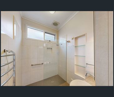 19 Bute Street, Murrumbeena, Vic 3163 - Photo 6