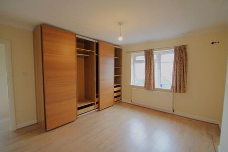 3 bedroom detached house to rent - Photo 5