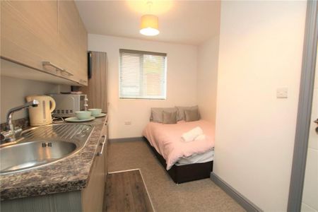 Studio to rent - Photo 4