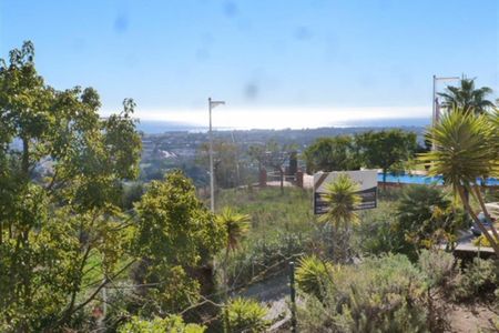 2 Bedroom Apartment For Rent in La Quinta, Málaga - Photo 4