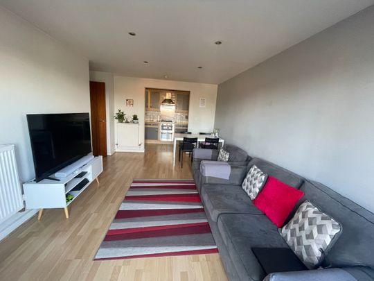 2 Bed Flat, The Pinnacle, RG1 - Photo 1