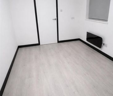 High Street, Harrold MK43, London - Photo 1