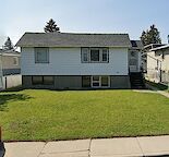 611 68 Avenue Southwest, Calgary - Photo 1