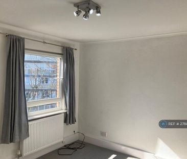 2 bedroom penthouse to rent - Photo 2