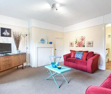 4 bedroom terraced house to rent - Photo 2