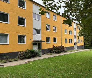3 Zimmer, Balkon, 2 Obergeschoss in Sackgassenlage - Photo 1