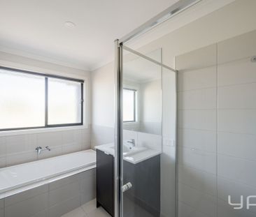 Location, Location! - Photo 4