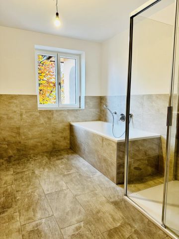 Top-sanierte 4-Zimmer-Wohnung mit Südterrasse am nördlichen Stadtrand von Salzburg - Photo 5