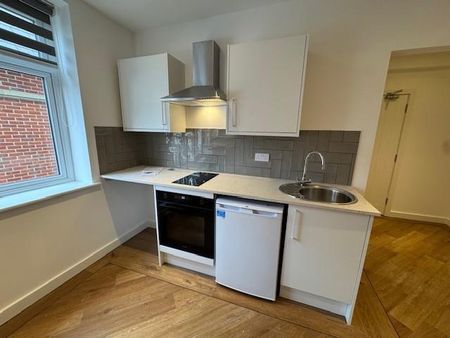 Studio to rent - Photo 3