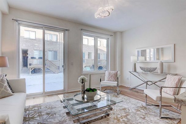 For Lease - 47 Durblee Avenue, Aurora, Ontario - Photo 1