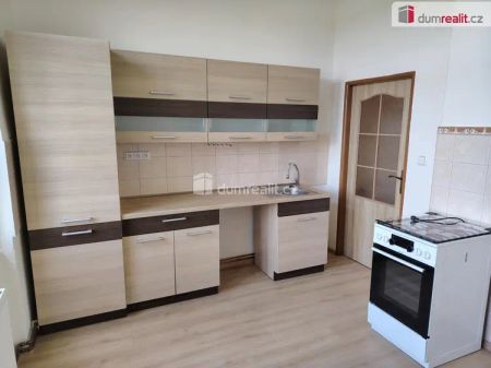 Pronájem prostorného bytu 3+1 o výměře 106 m - Фото 4