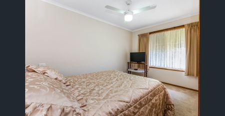 FULLY FURNISHED - CONTACT AGENT FOR AVAILABILITY - Photo 2