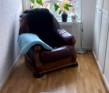 Själlandsgatan, Kista - Photo 2