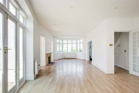 4 Bedroom House To Let - Photo 5