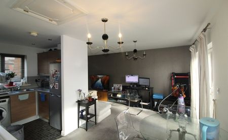 Swarcliffe Approach, LS14 - Photo 2