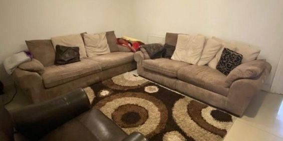 1 bedroom in a house share to rent - Photo 3