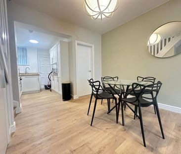 2 bedroom terraced house to rent - Photo 4