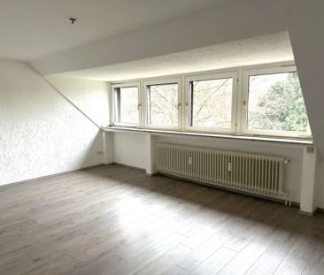 Modernisierte und moderne 3 Zimmer Wohnung mit Garage direkt am Vik... - Photo 2